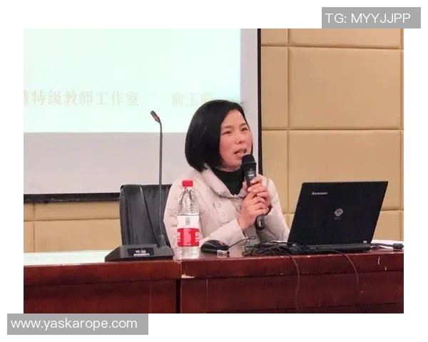 刘敏亲授网球技巧与心得分享助你提升球技的秘诀与经验
